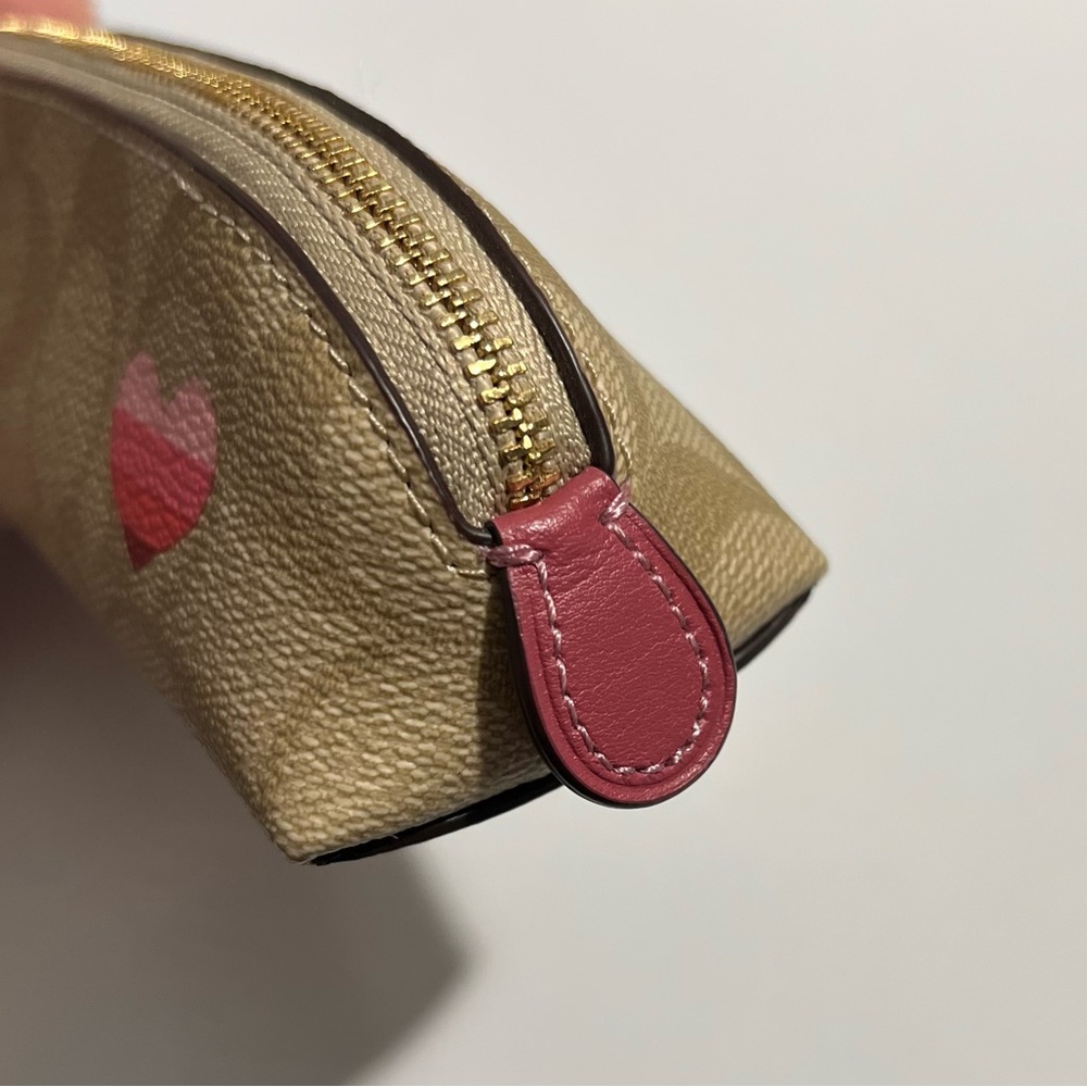 Coach Pencil Case In Signature Canvas with Stripe Heart Print - Picture 5 of 12